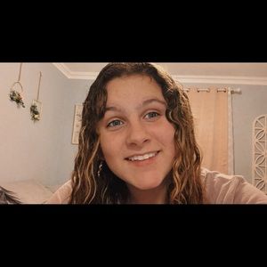 Meet your Posher, Madelyn